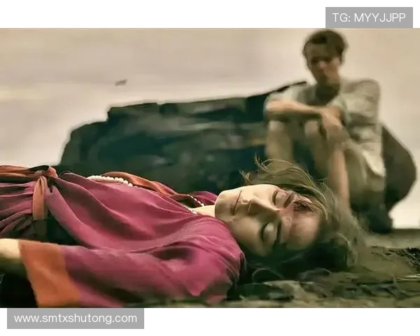 《顶楼大象》：城市孤岛上的欲望回响与心灵触碰